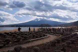 制霸内线！贾勒特-阿伦17中9爆砍24分23板6助2断 9个前场板